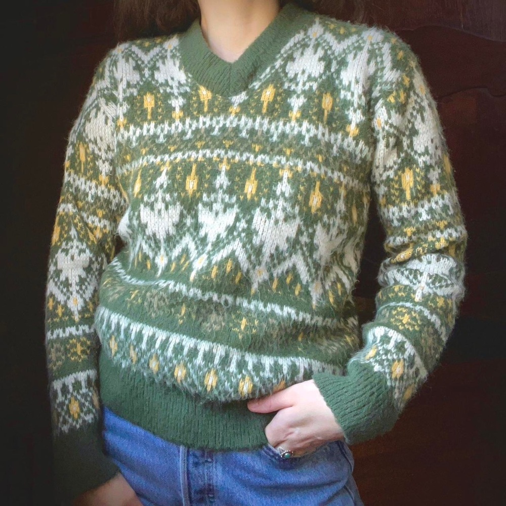 Vintage 1960’s Sears Roebuck union made in USA v neck sweater